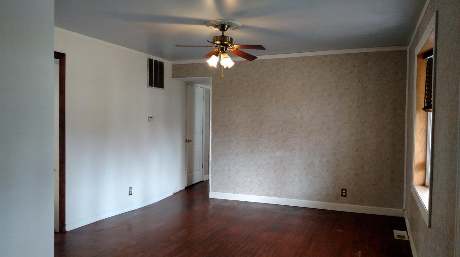 415 Prairie St, Crown Point, IN 46307
