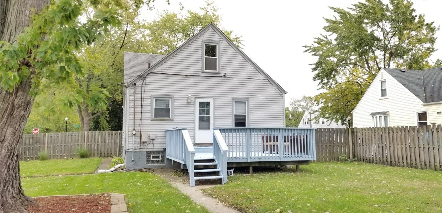 7104 Oakdale Ave, Hammond, IN 46324