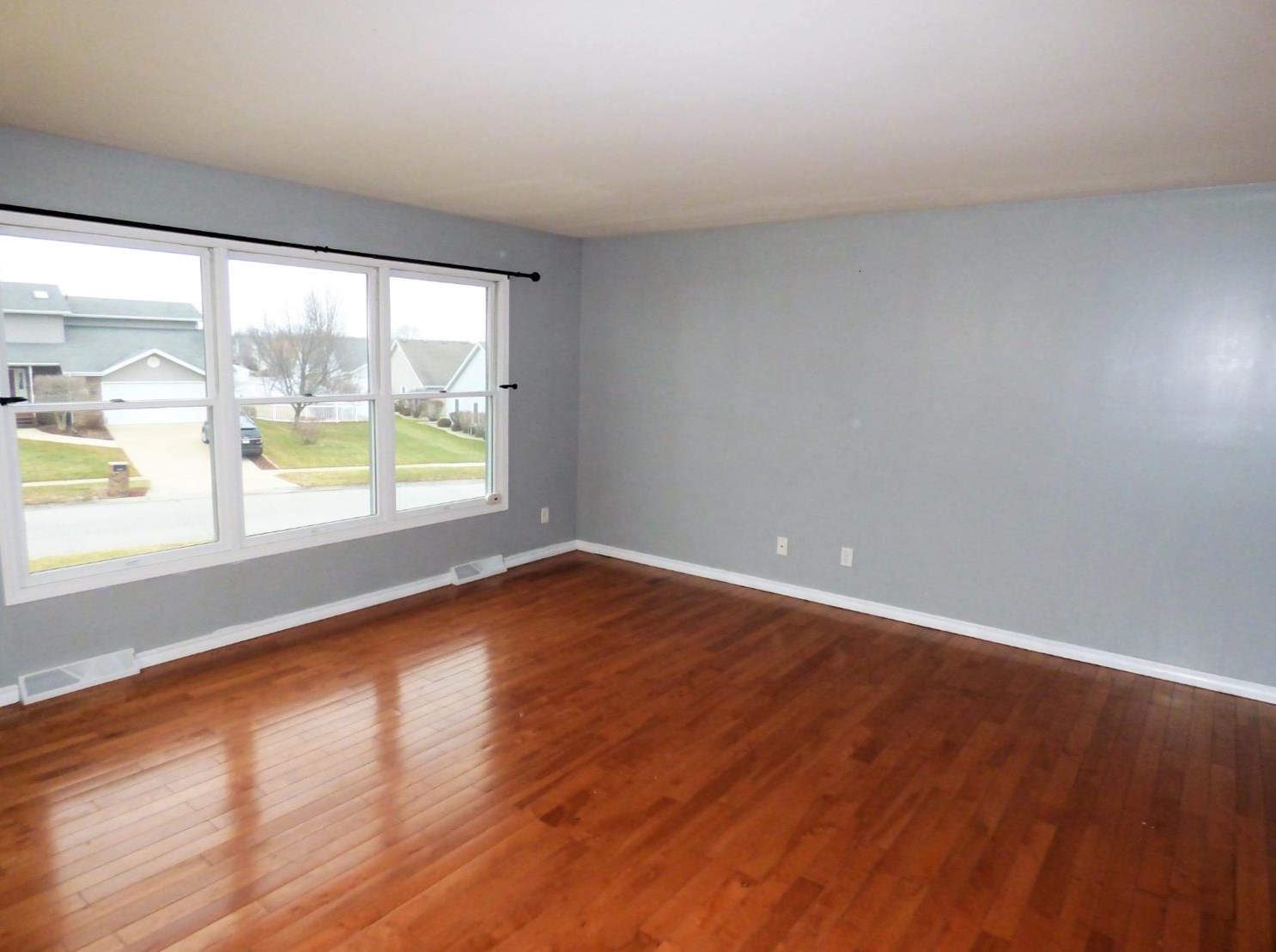 11645 W 105th St, Saint John, IN 46373