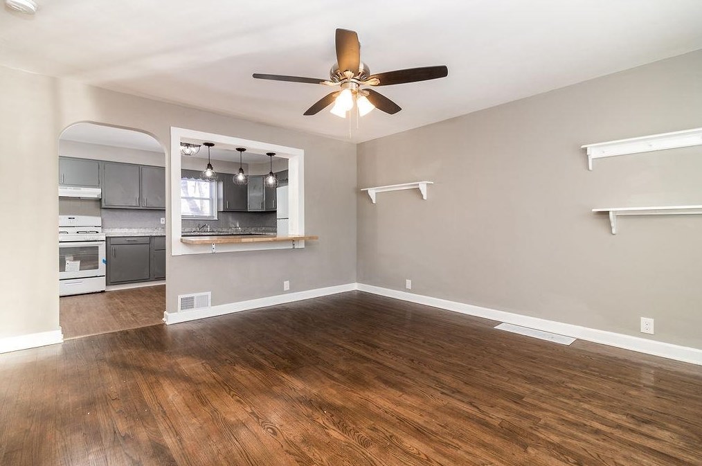 613 Mulberry St, Hammond, IN 46324