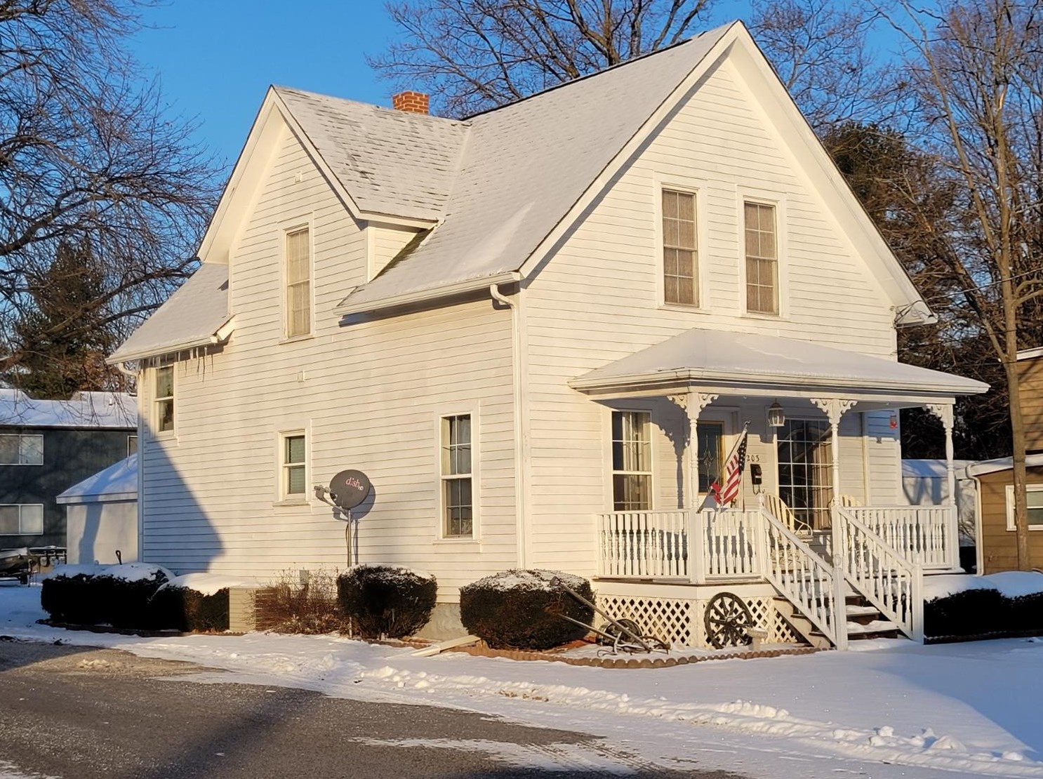 203 Locust St, Porter, IN 46304