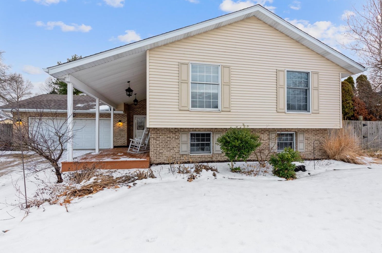 1015 Candlewood Ct, Porter, IN 46304-3169