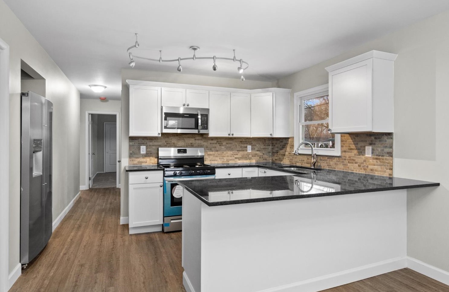 631 Ash Pl, Griffith, IN 46319-2323