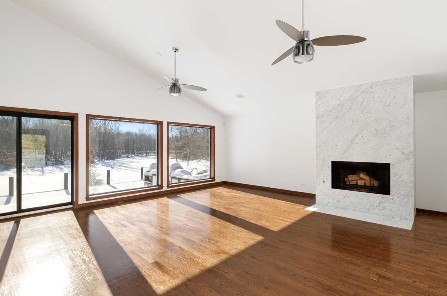 523 Northbrook Dr, Michigan City, IN 46360