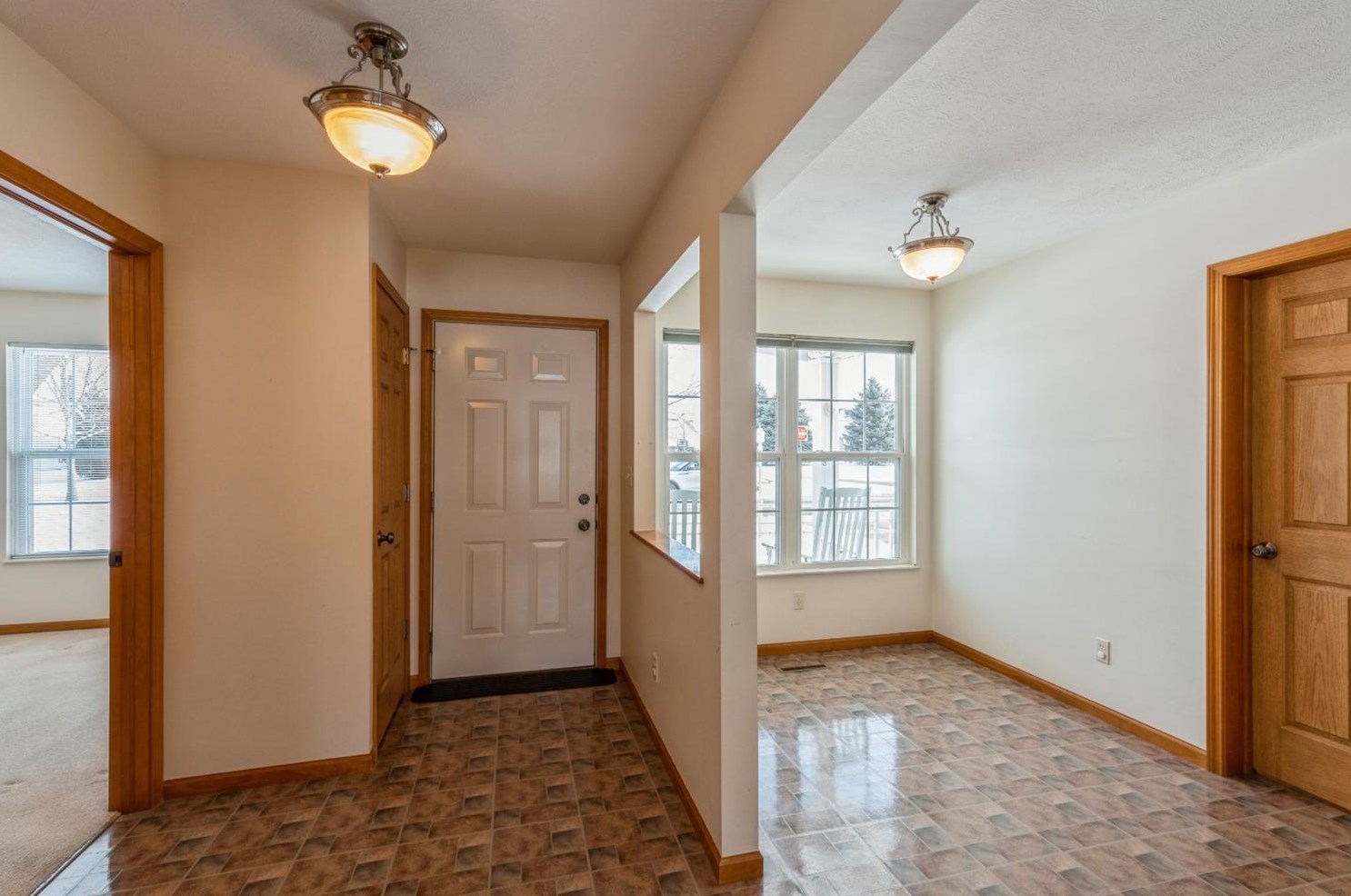 1752 Byfield Pkwy, Valpo, IN 46385