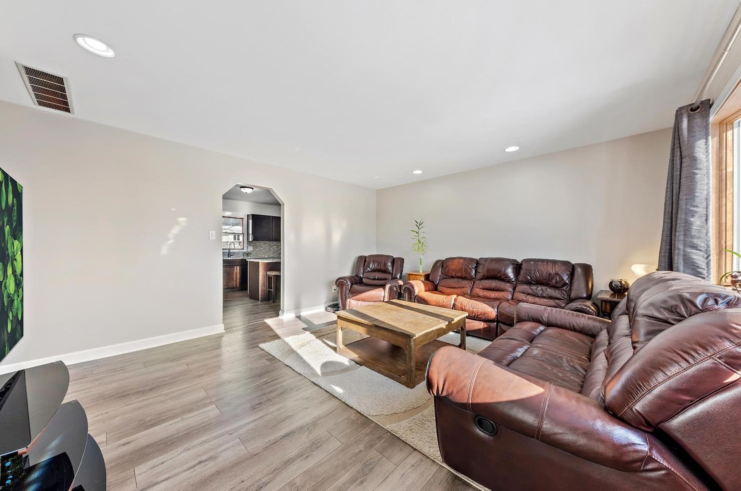 3162 Sarah St, Portage, IN 46368-4517