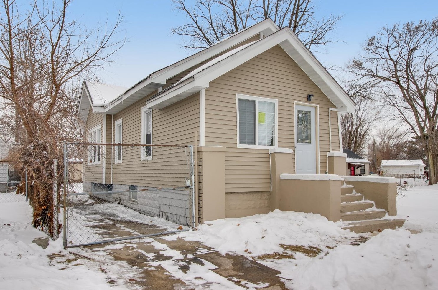 1120 May St, Hammond, IN 46320