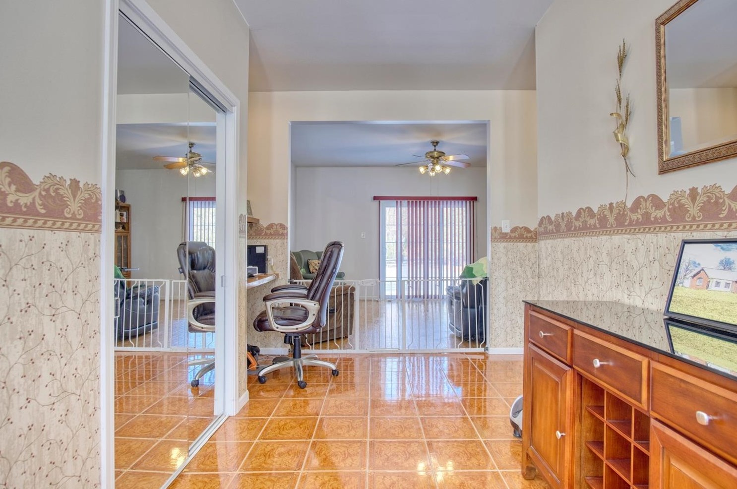 10296 Timberland Dr, Wheatfield, IN 46392