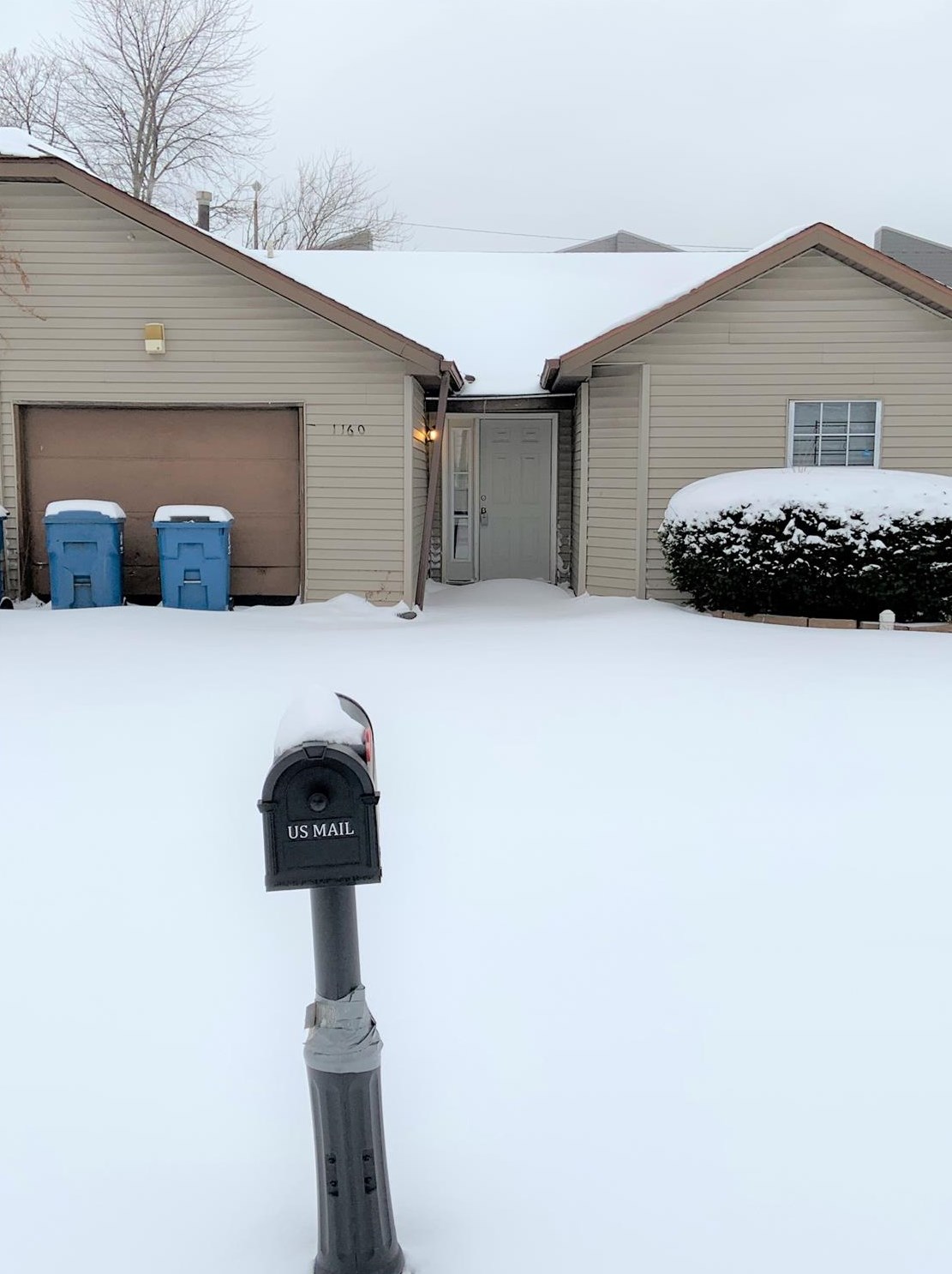 1160 Pyramid Dr, Gary, IN 46407