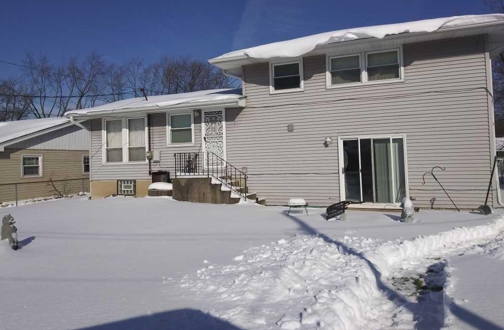 511 66th Pl, Gary IN  46410-3214 exterior