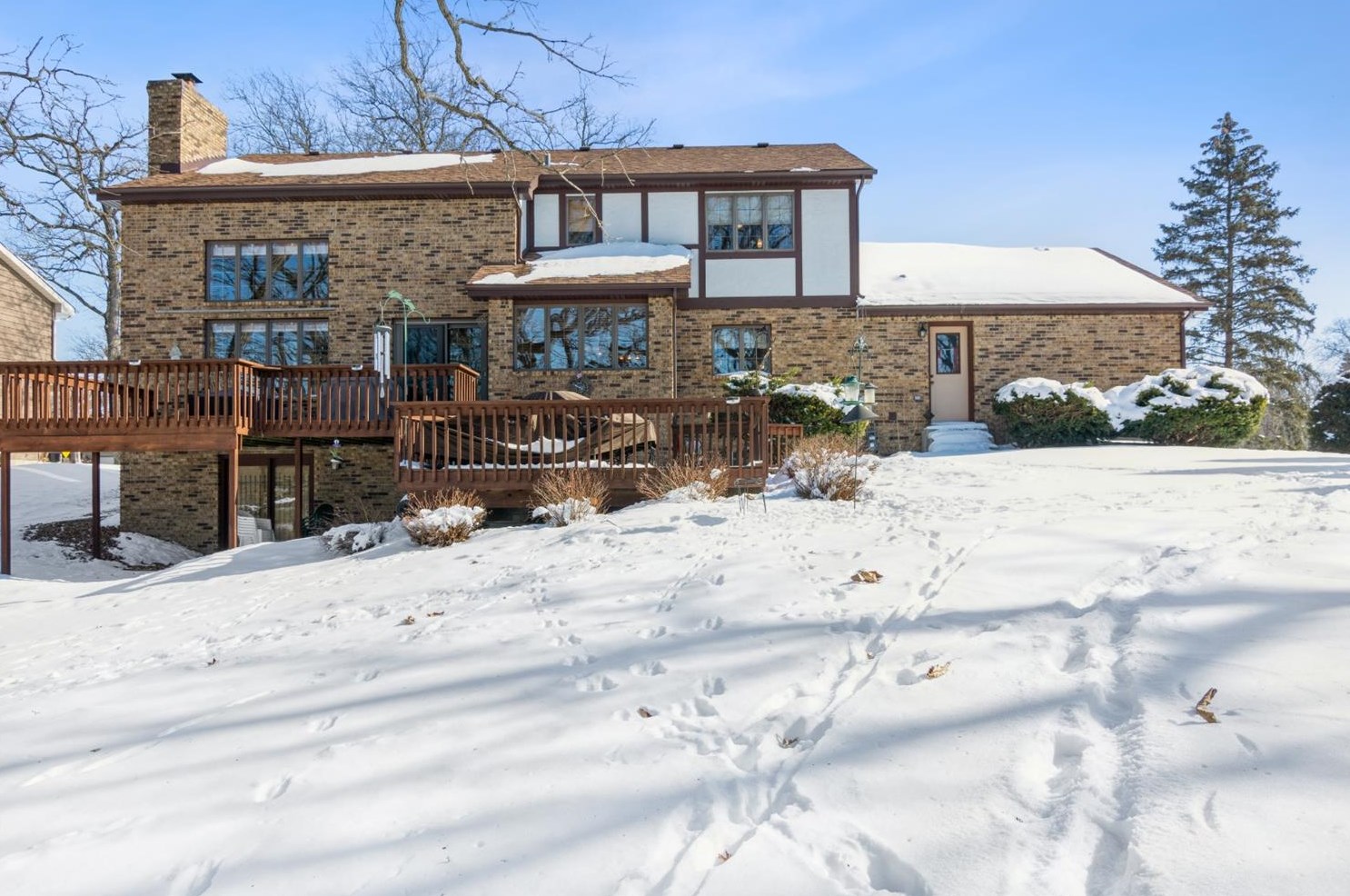 9878 W Oakridge Dr, Dyer, IN 46373