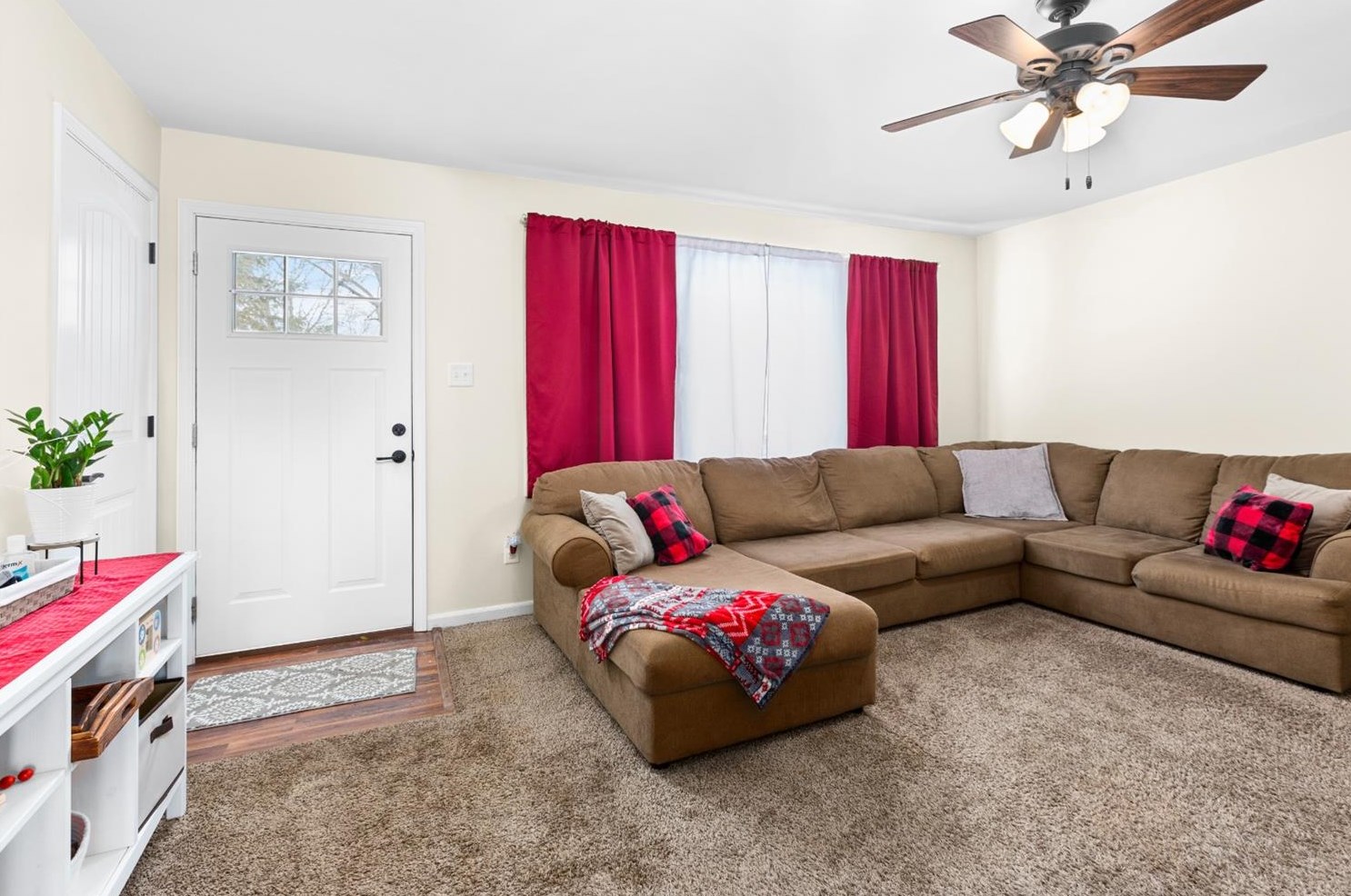 430 Pembroke Rd, Valpo, IN 46385
