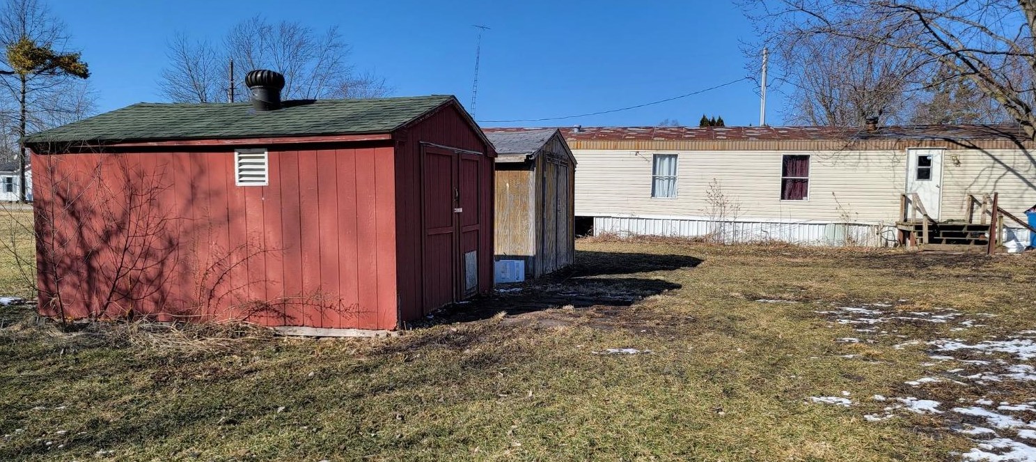 301 Prevo St, Medaryville, IN 47957-7044