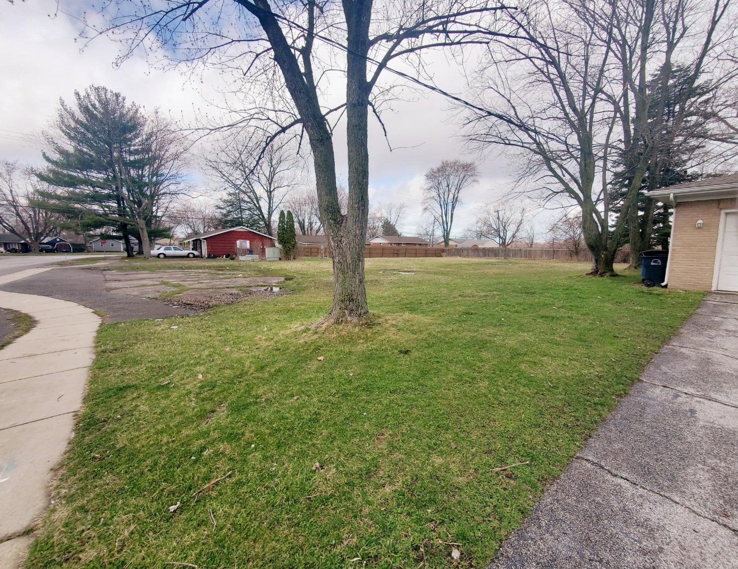 205 Village Rd, Michigan City, IN 46360-7724