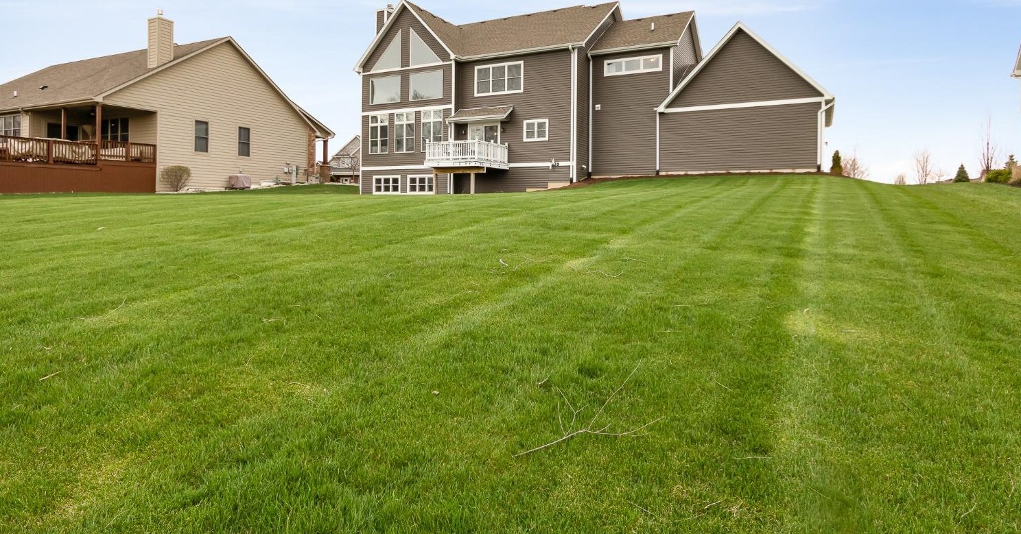 9440 Grasselli Ave, Dyer, IN 46373