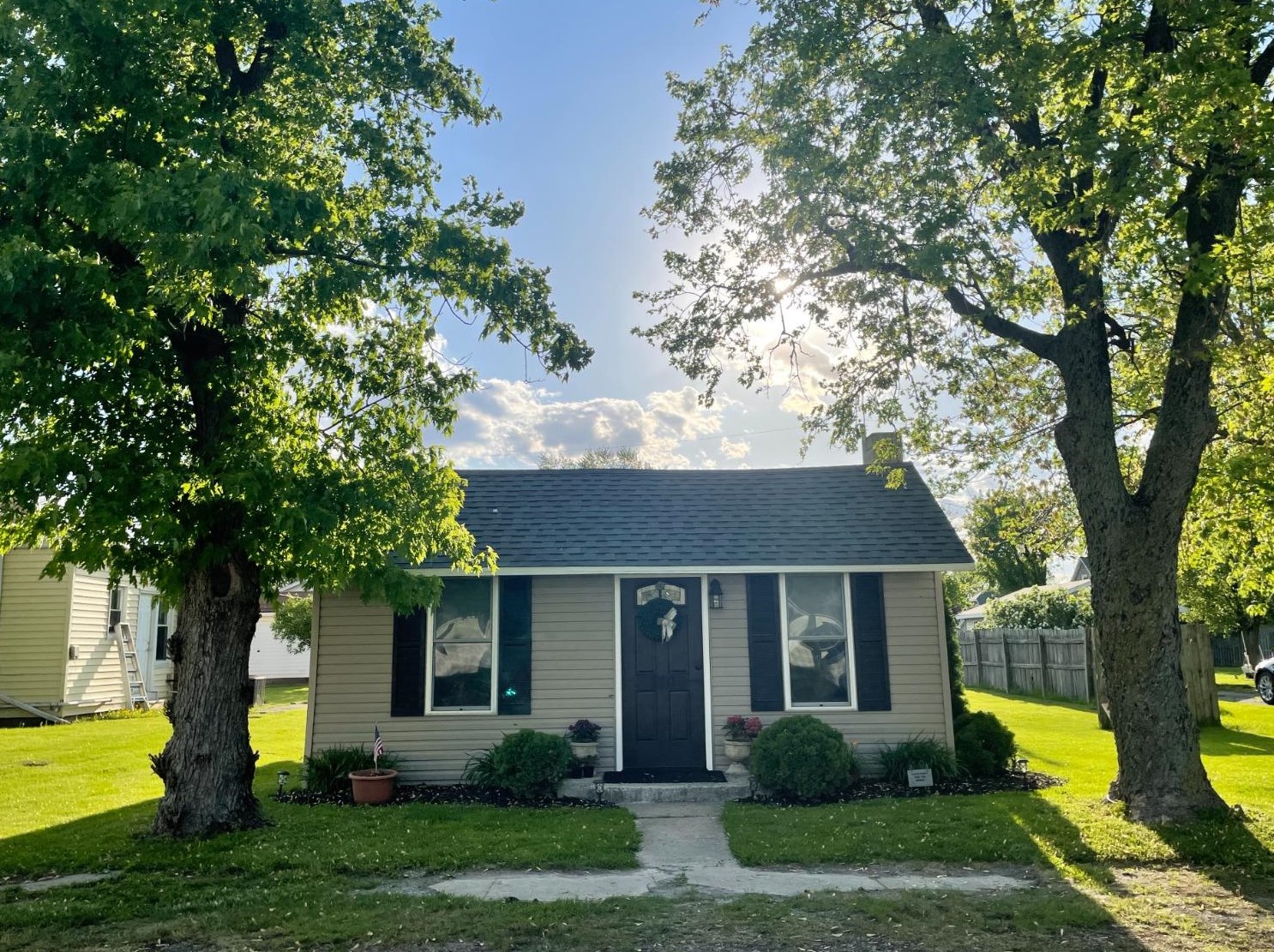 210 N Harrison St, Francesville, IN 47946