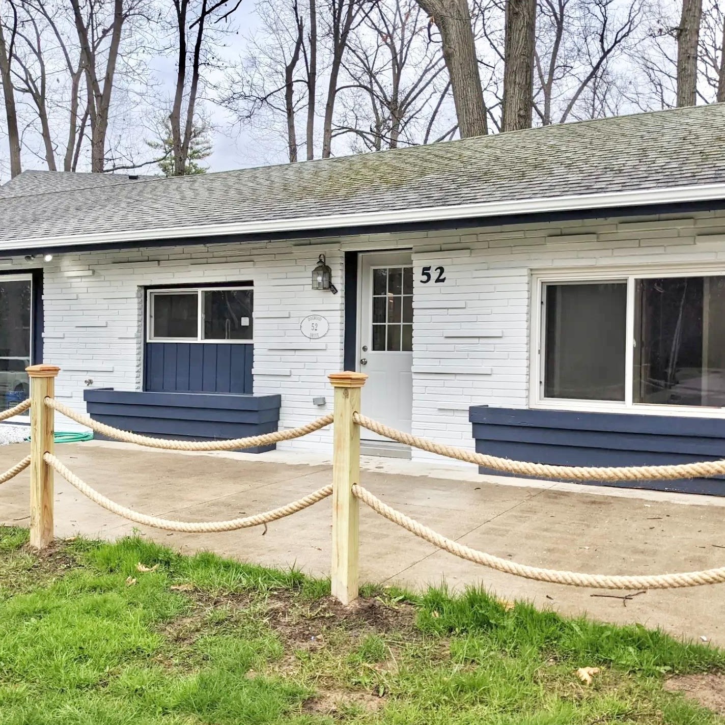 52 Dogwood Dr, La Porte, IN 46350-2807
