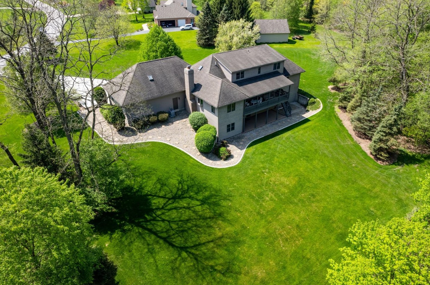 674 Harvest Rd, Valpo, IN 46383