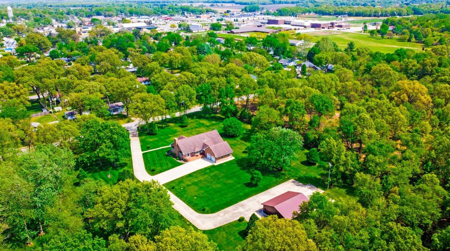 705 Roosevelt Rd, Bass Lake, IN 46534-1816