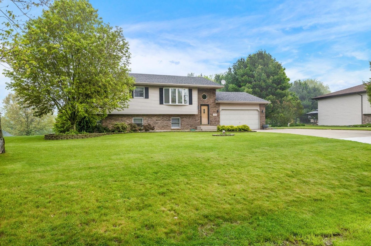 295 Streamwood Dr, Valpo, IN 46383