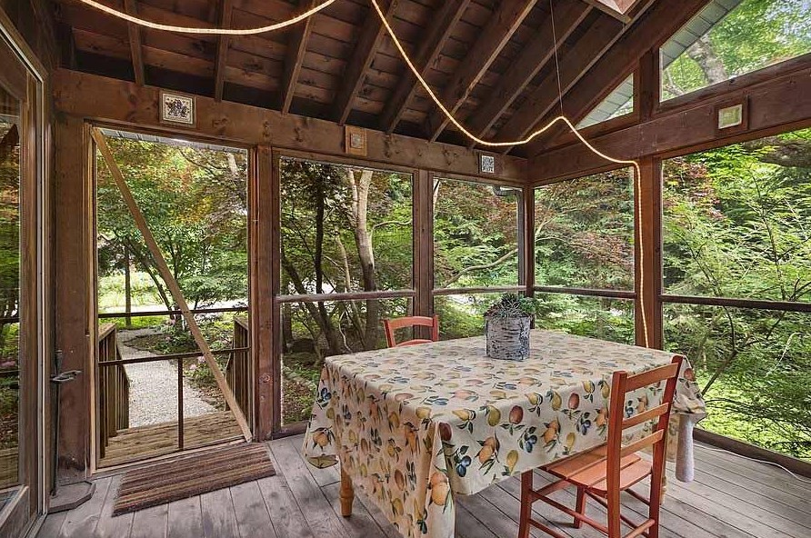 3822 Hiawatha Dr, Michigan City IN  46360-1118 exterior