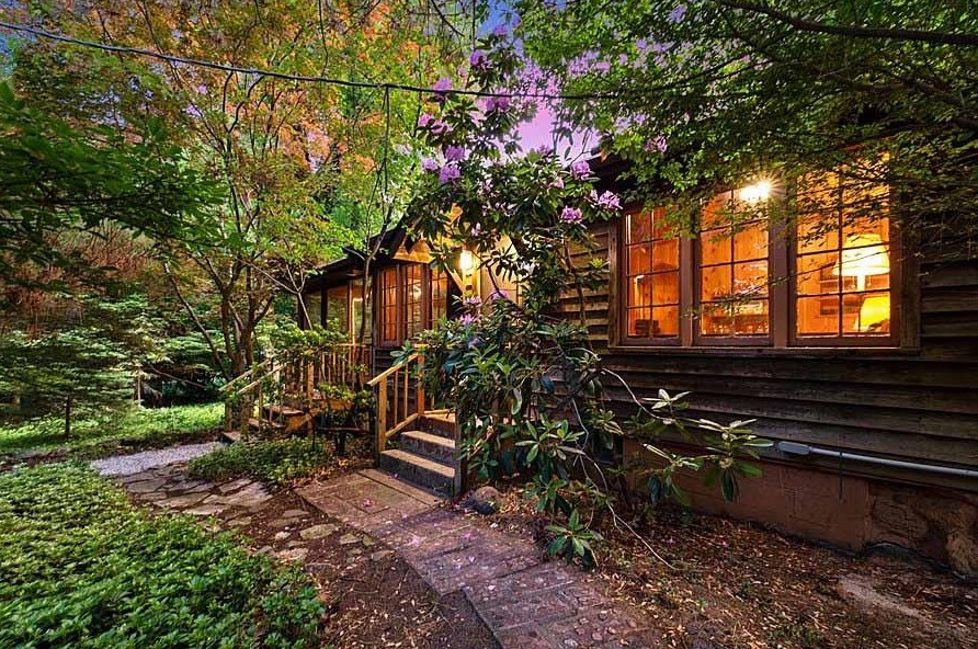 3822 Hiawatha Dr, Michigan City IN  46360-1118 exterior