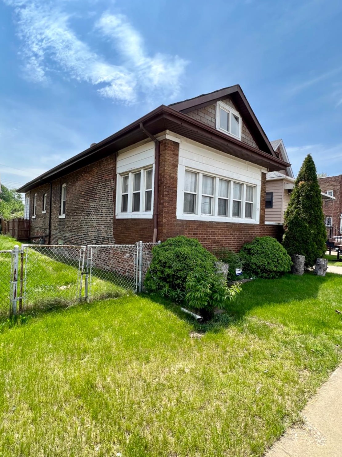 513 Columbus Dr, East Chicago, IN 46312-2537