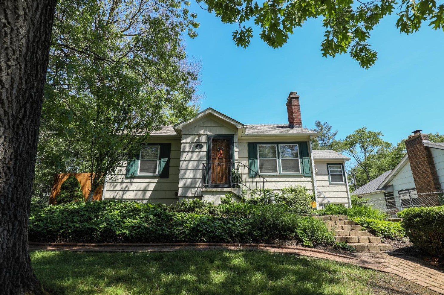 7430 Locust Ave, Gary, IN 46403-1255