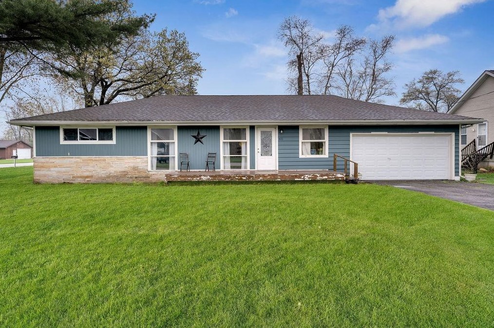 401 W 10th St, Hobart, IN 46342