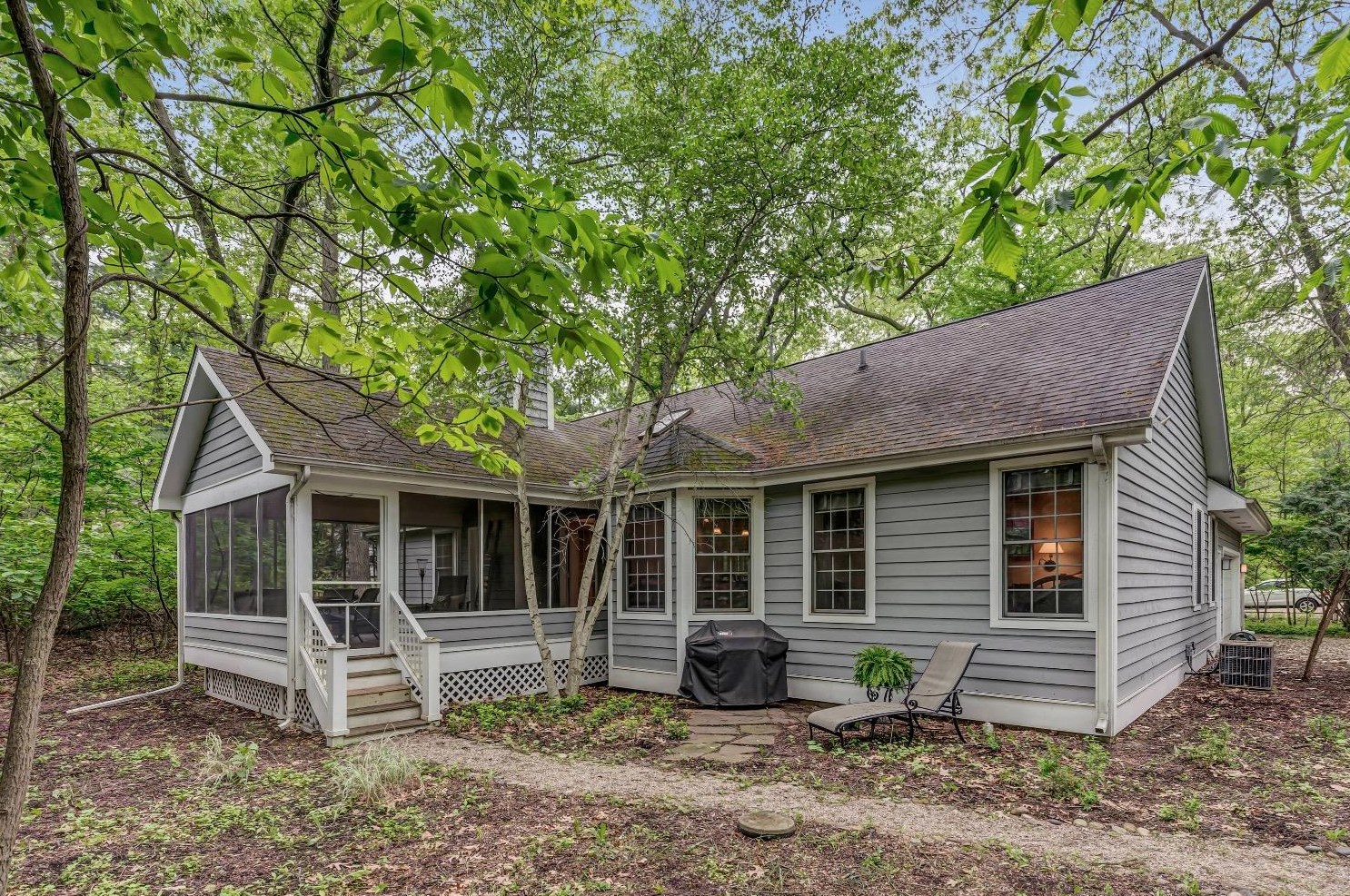 203 Hoosier Dr, Michigan City, IN 46360-1227