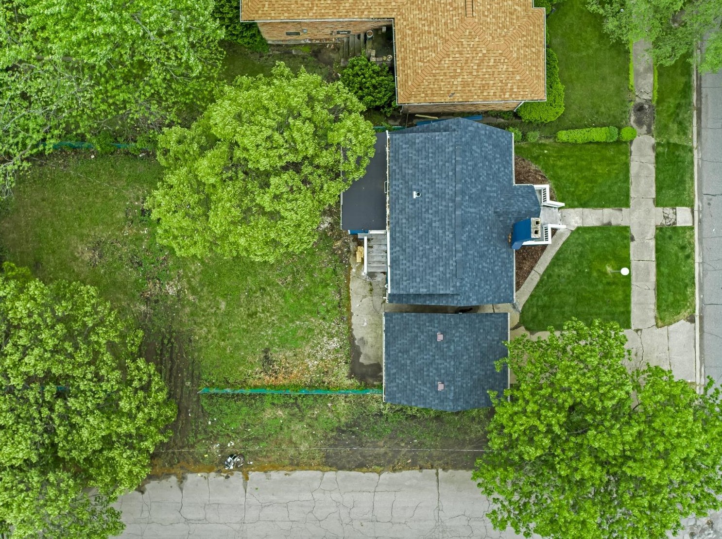 1888 21st Ave, Gary, IN 46407-1640