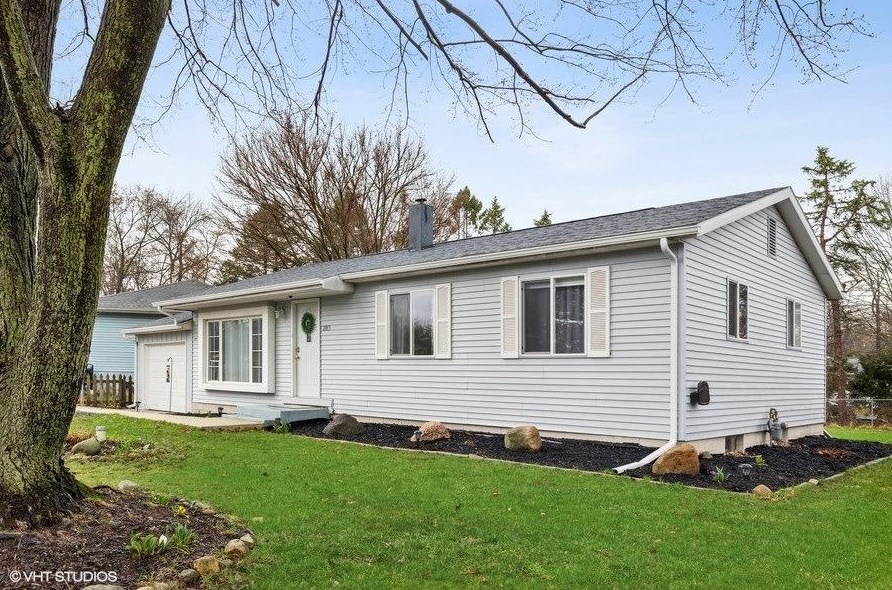 2013 Pine St, La Porte, IN 46350-6328
