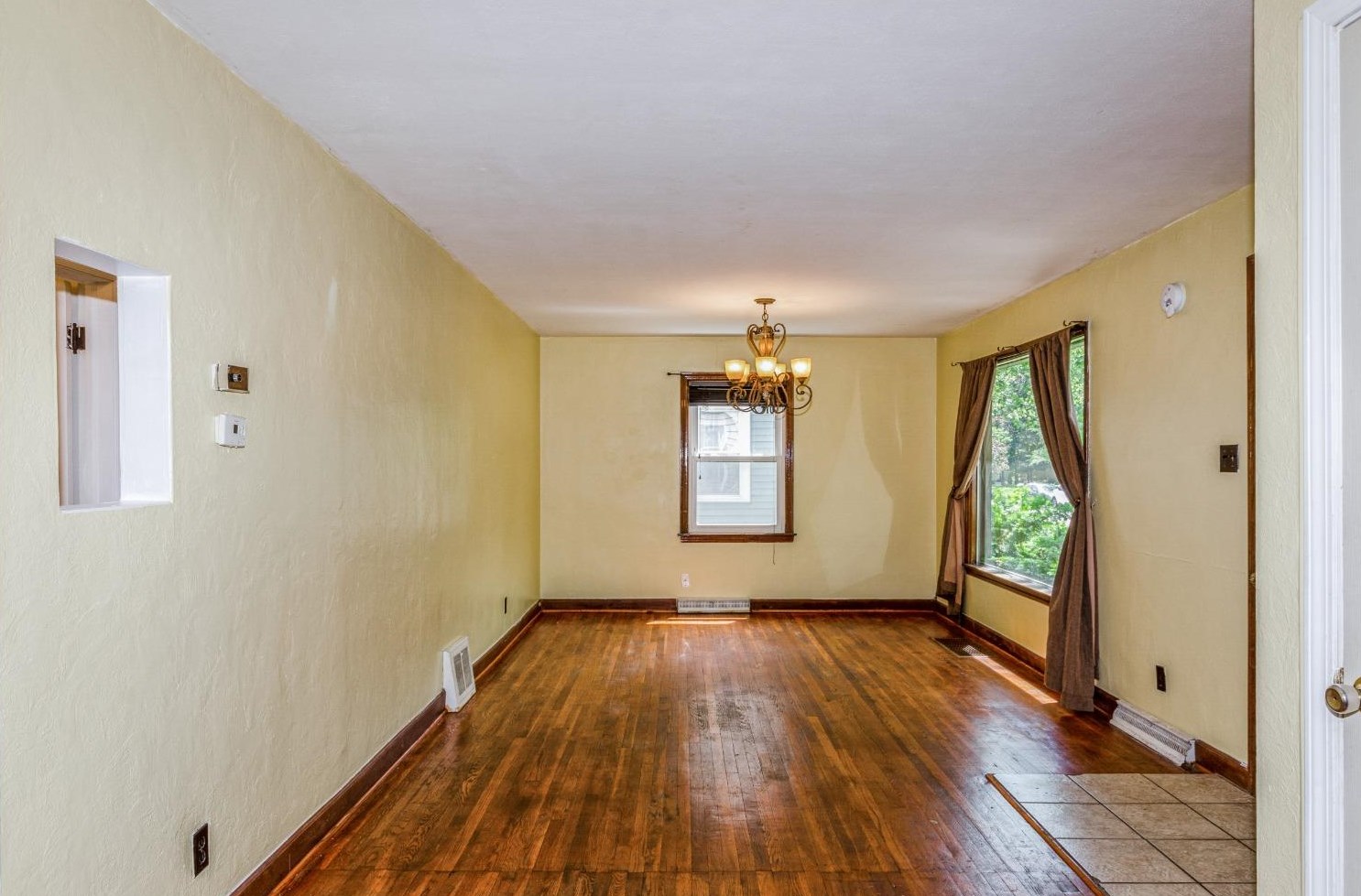 7127 Ontario Ave, Hammond, IN 46323