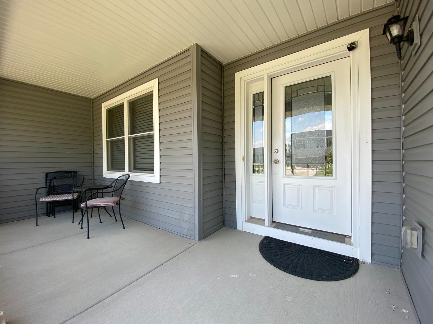 257 Apple Grove Ln, Valpo, IN 46385