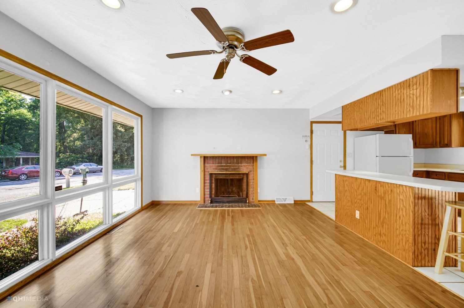 9314 Juniper Ave, Gary, IN 46403-1638