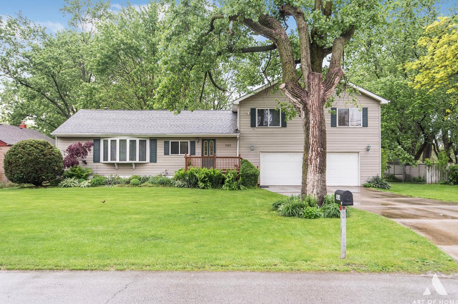 1424 Kennedy Ave, Schererville, IN 46375-1345