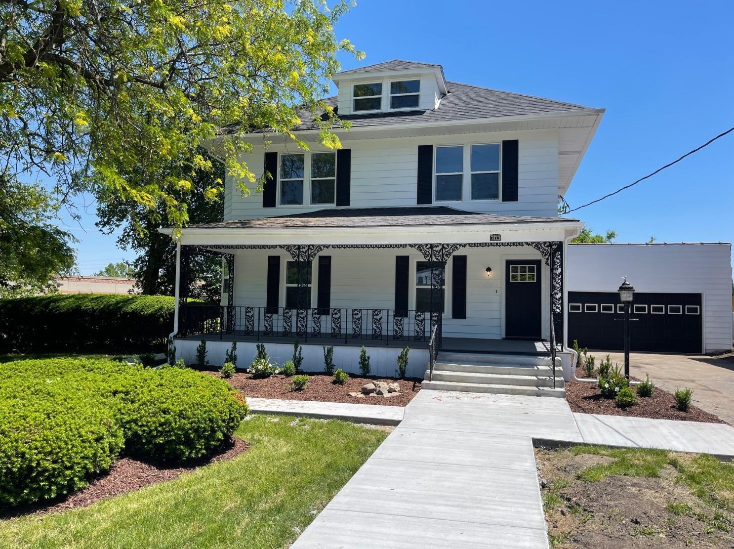 303 N Washington St, Hebron, IN 46341