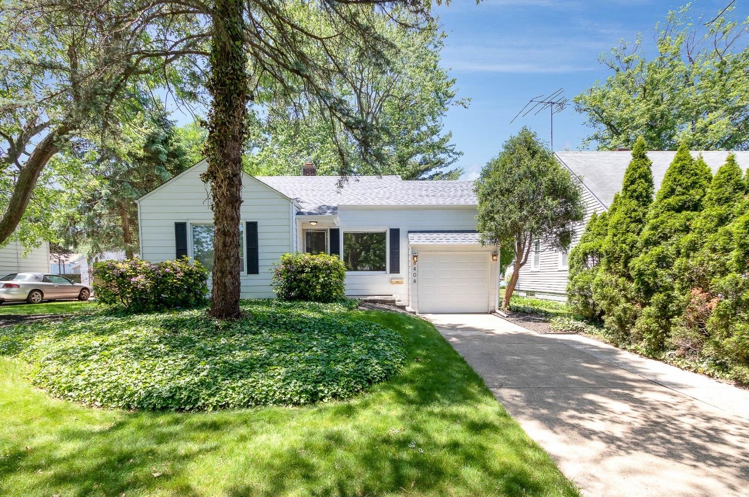 8408 White Oak Ave, Hammond, IN 46321