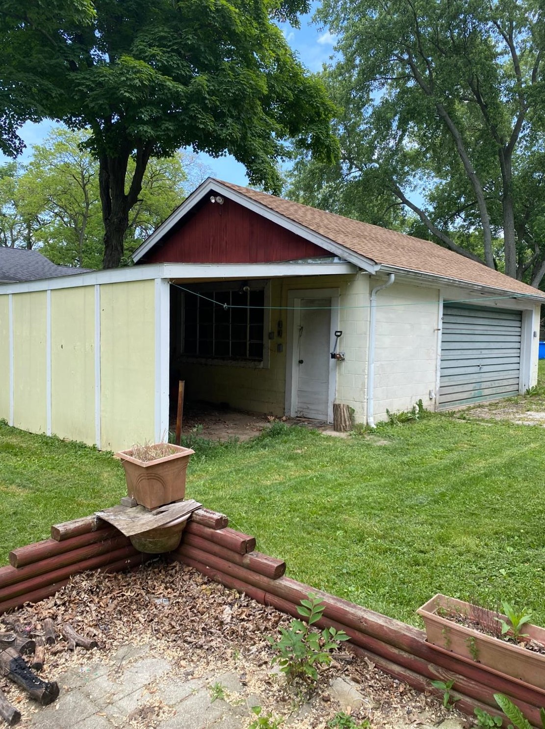 1401 Robin Rd, Valpo, IN 46383