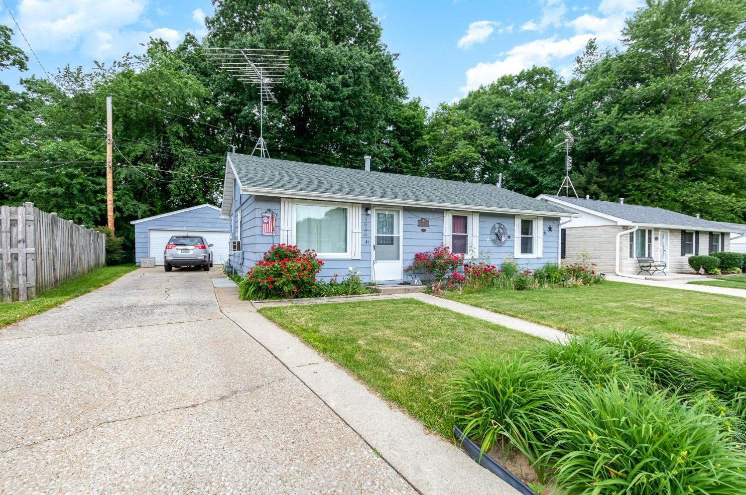1655 Stone Lake Dr, La Porte, IN 46350-4655