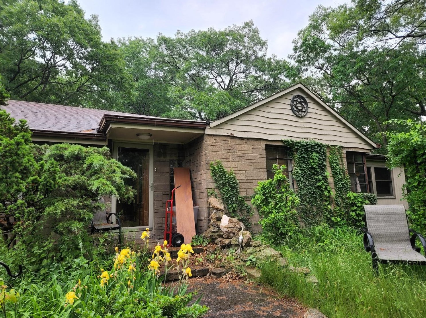 631 Morgan St, Gary, IN 46403-2170