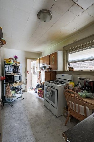 3905 Hemlock St, East Chicago, IN 46312-2432