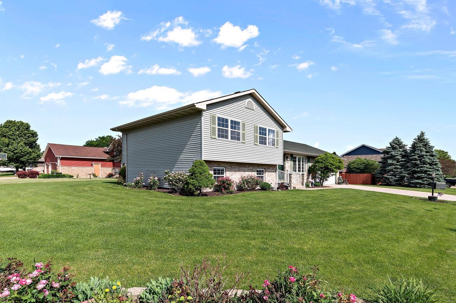 3912 Bluebell St, Portage, IN 46368