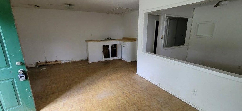 715 N Claypool Rd, Muncie, IN 47303