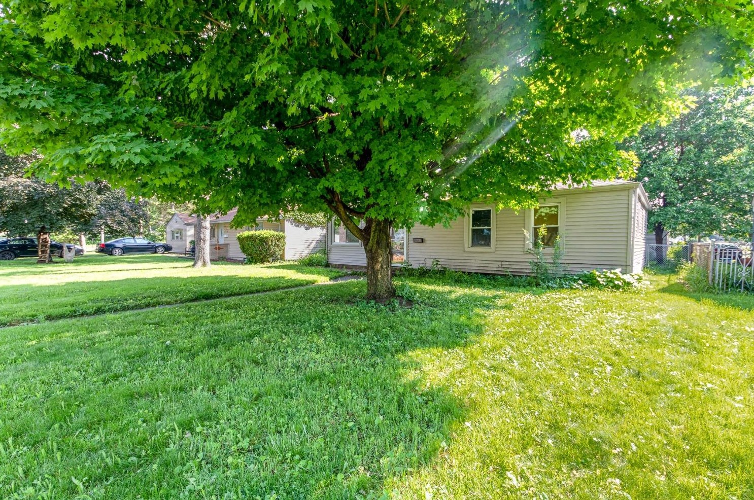 7450 Southeastern Ave, Hammond, IN 46324