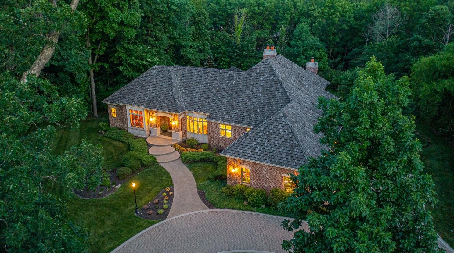1191 Churchill Ln, Crown Point, IN 46307