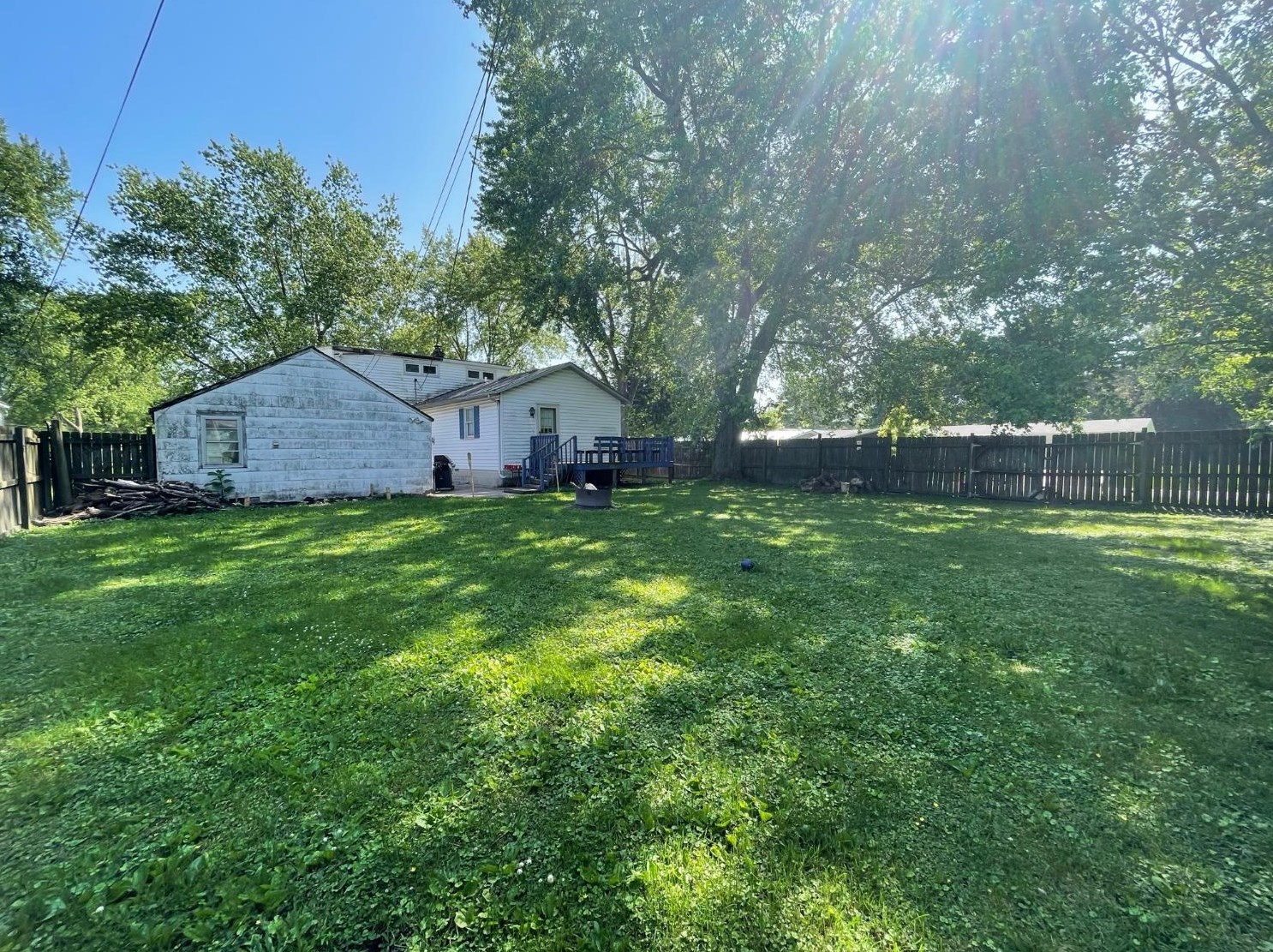 202 Maple St, Kentland IN  47951-1042 exterior