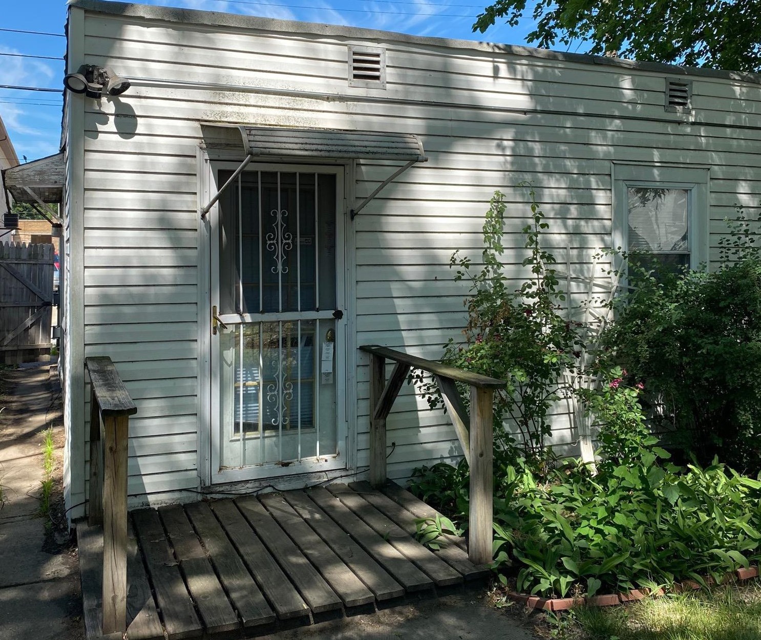 6942 Alabama Ave, Hammond, IN 46323