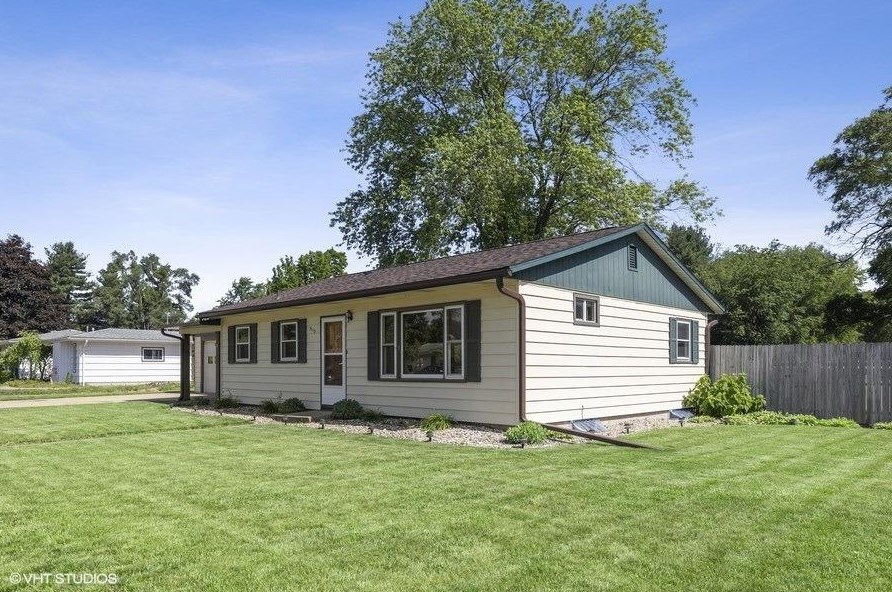 3113 Oakdale Ave, La Porte, IN 46350-6137