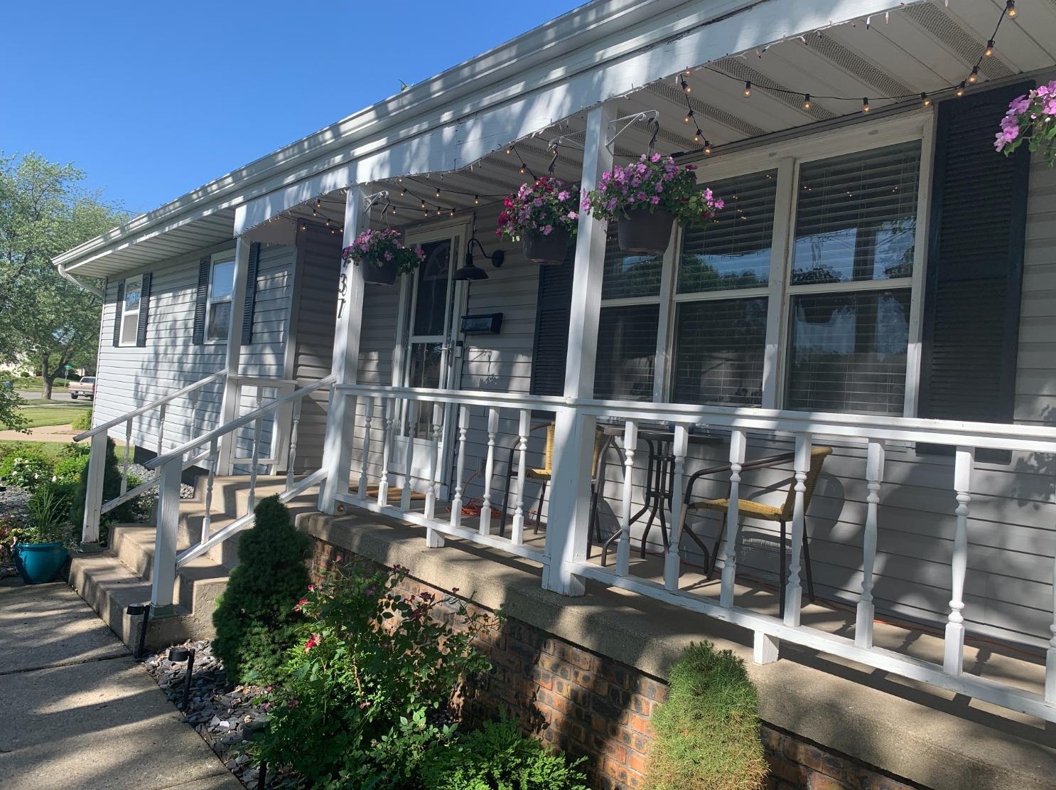 937 Jackson Pl, Dyer, IN 46311